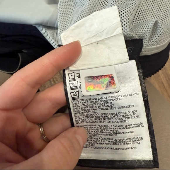 Canada Goose - Wascana Shell Hooded Rain Jacket - Black - Picture 15 of 16